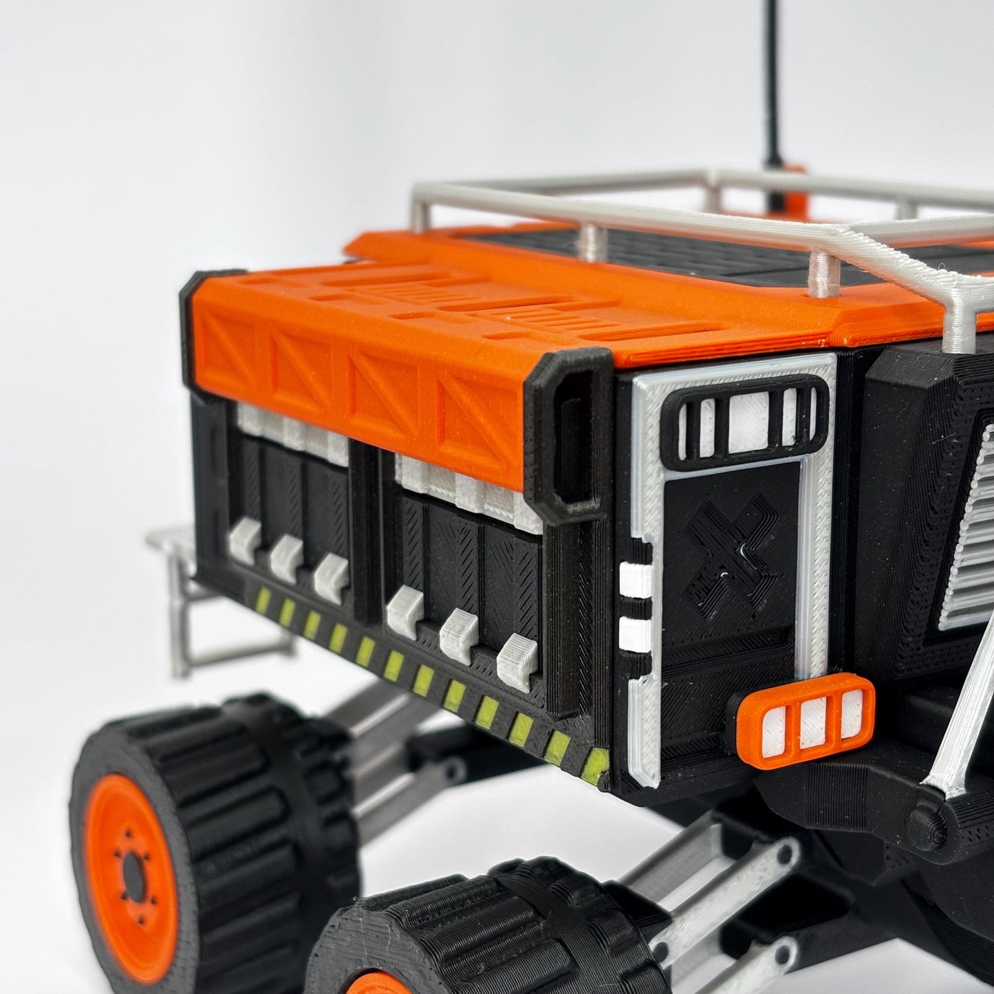 FICSIT Tractor | Satisfactory 3D-geprint model met bewegende wielen