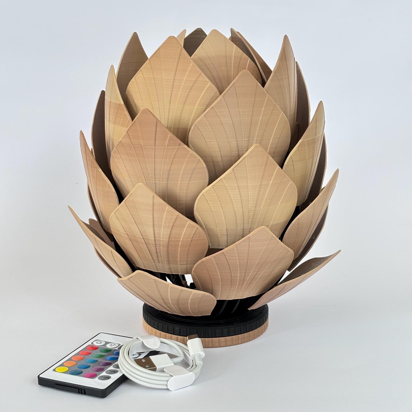 Interactieve dennenappel lamp | Bewegende bladeren en RGB verlichting