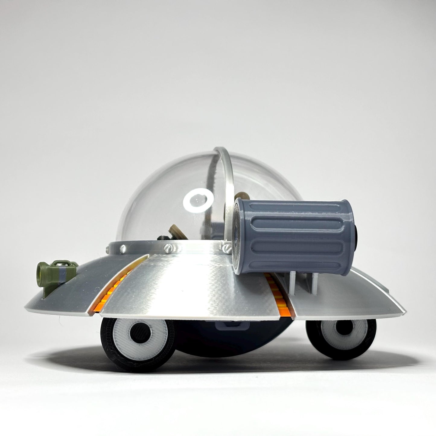Space Cruiser uit Rick and Morty | 3D geprint model met zichtbaar interieur